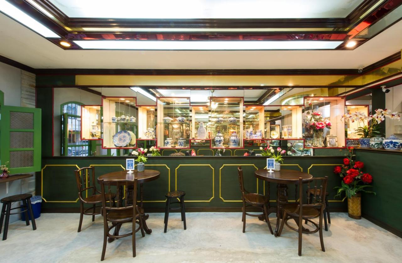The Neighbors Hostel (Adults Only) Phuket Екстериор снимка