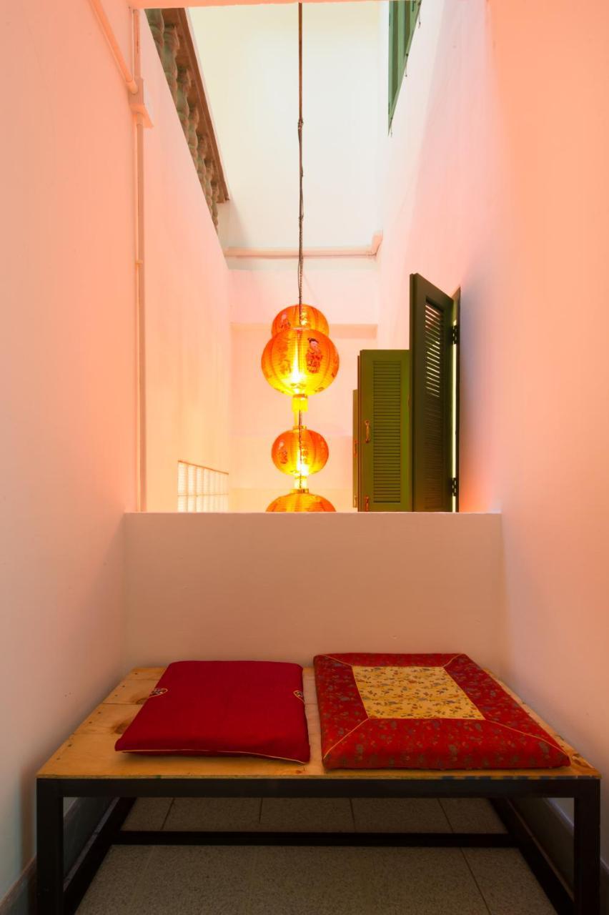 The Neighbors Hostel (Adults Only) Phuket Екстериор снимка