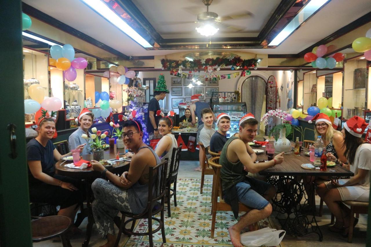 The Neighbors Hostel (Adults Only) Phuket Екстериор снимка